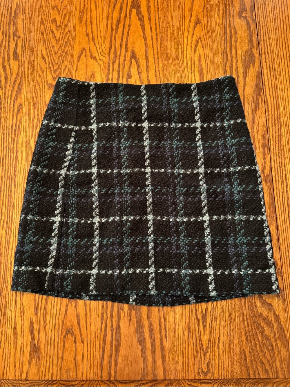 Ann Taylor LOFT Plaid Tweed Skirt in Black, Green and Gray Size 10 NWT